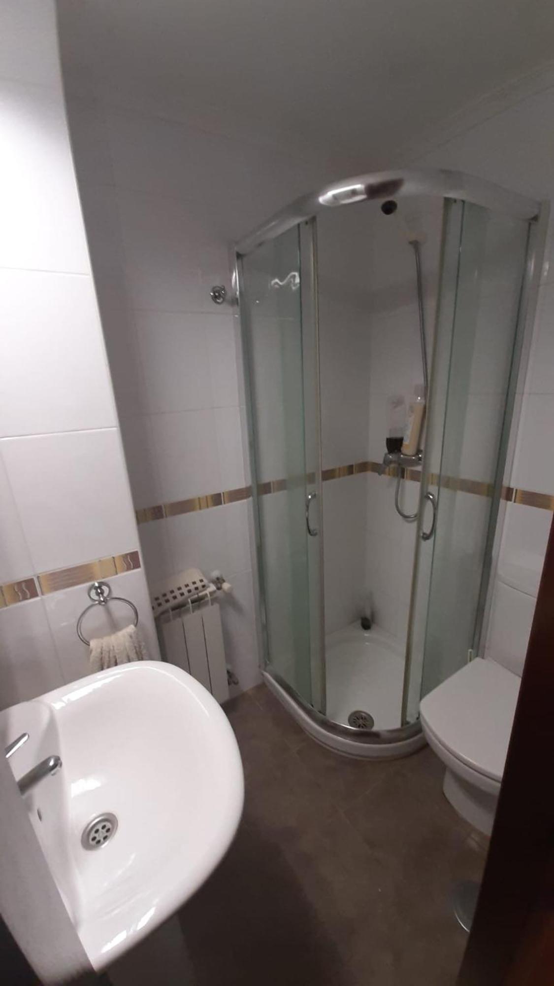 Sar Inn - Garaje Incluido Aviles Bagian luar foto