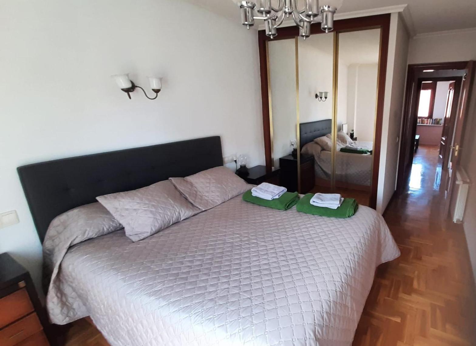 Sar Inn - Garaje Incluido Aviles Bagian luar foto