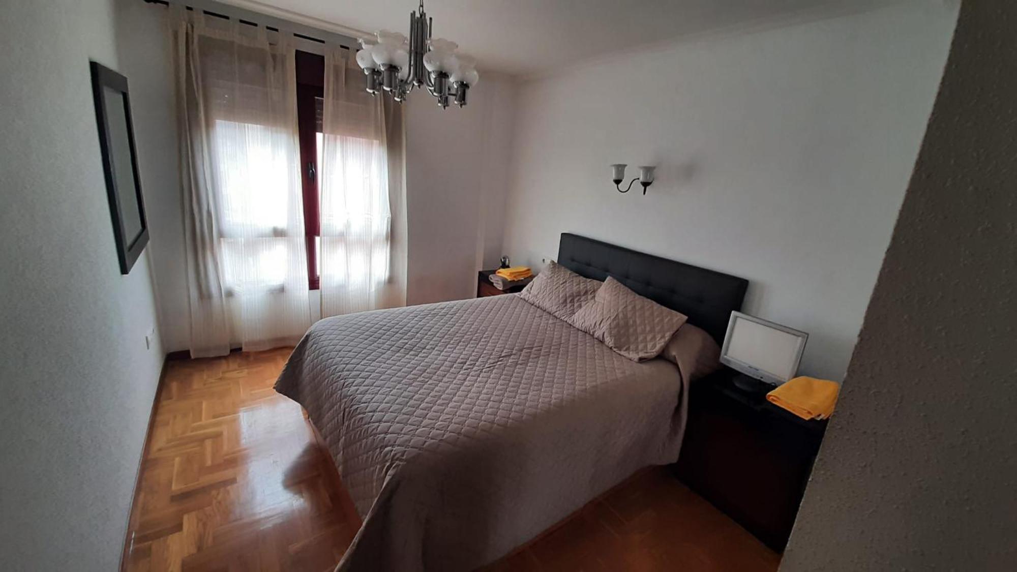 Sar Inn - Garaje Incluido Aviles Bagian luar foto
